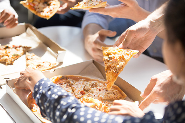 A full pizza
