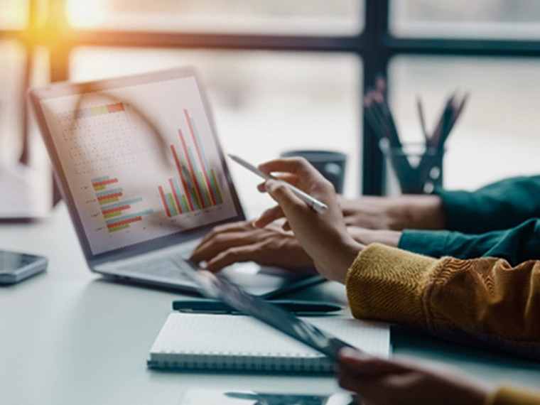 Two doctors are discussing