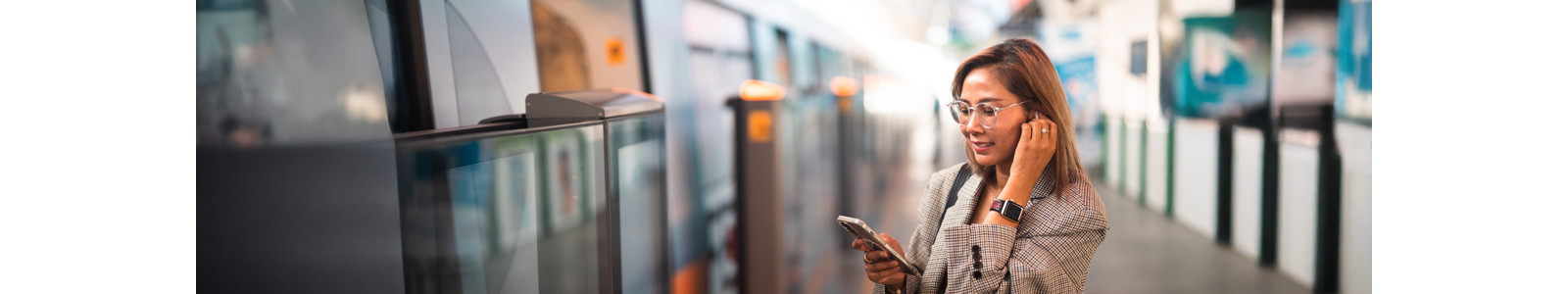 Three women are sitting in a sofa and discussing