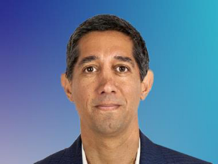Babak Hodjat