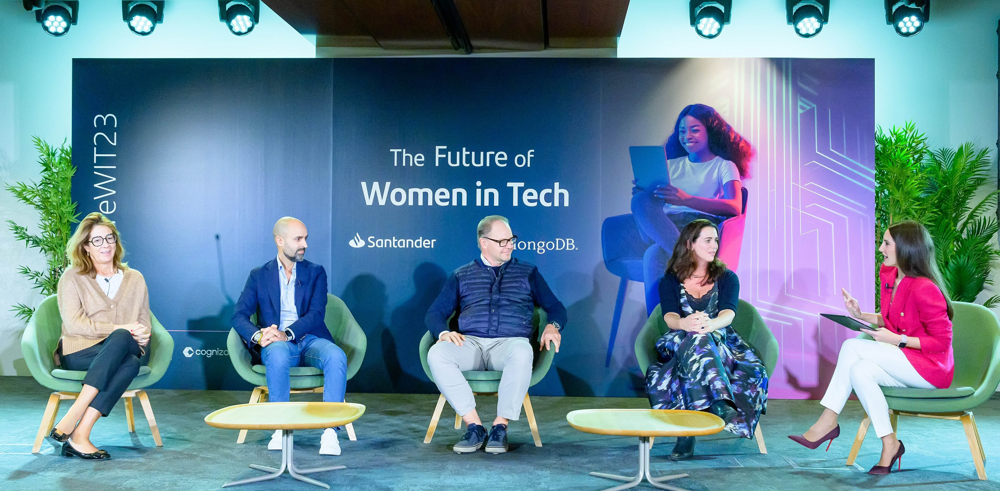 participantes a la primera mesa redonda de The future of Women in Tech Summit