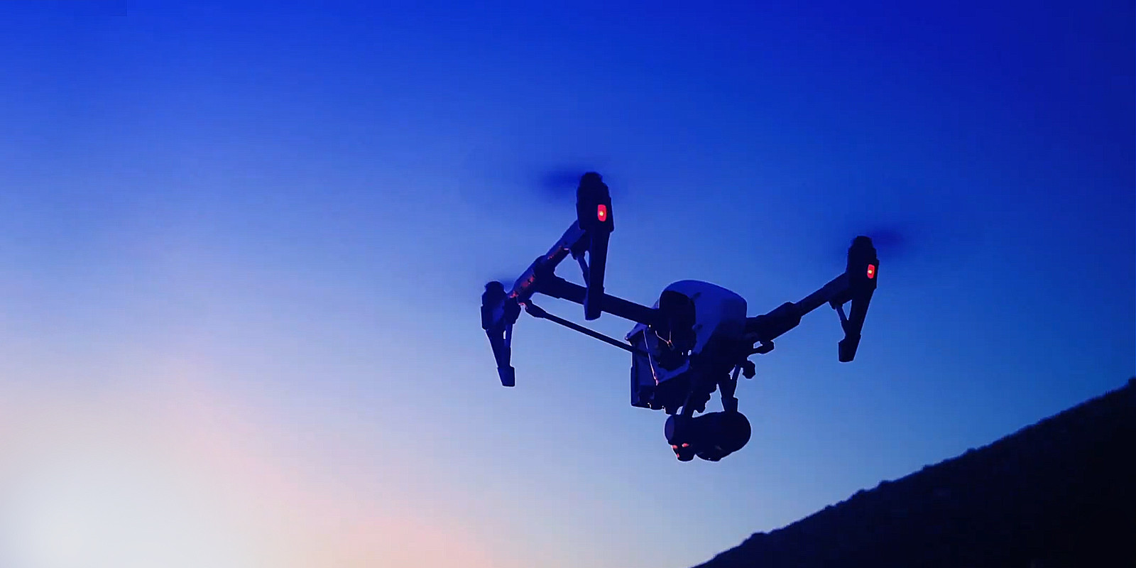 en drone på himmelen